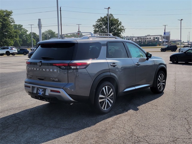 2025 Nissan Pathfinder Platinum photo 4