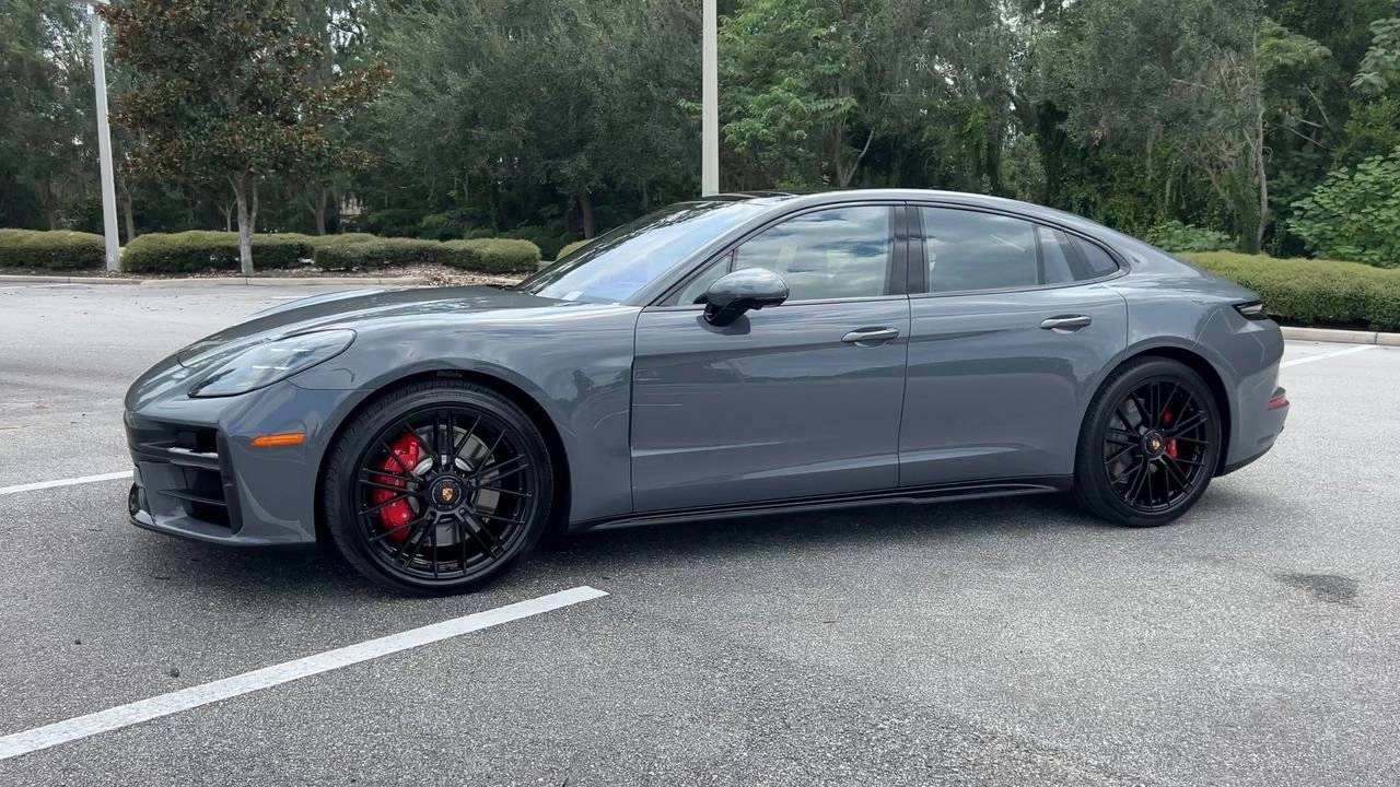 2026 Porsche Panamera GTS photo 4