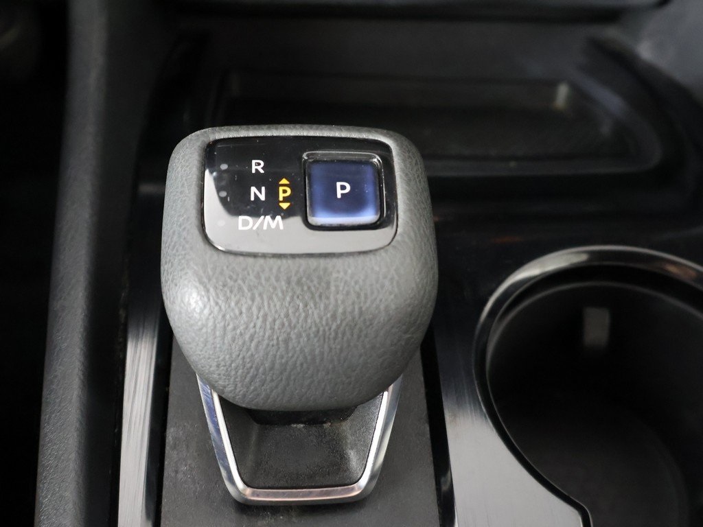 2022 Nissan Rogue SV photo 38