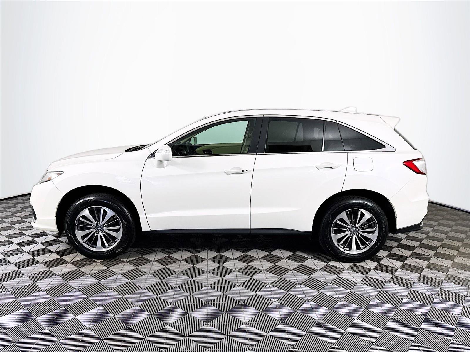 2016 Acura RDX Advance photo 4