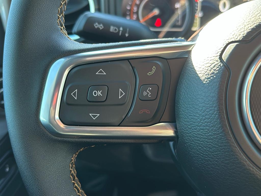 2025 Jeep Wrangler Sahara photo 33