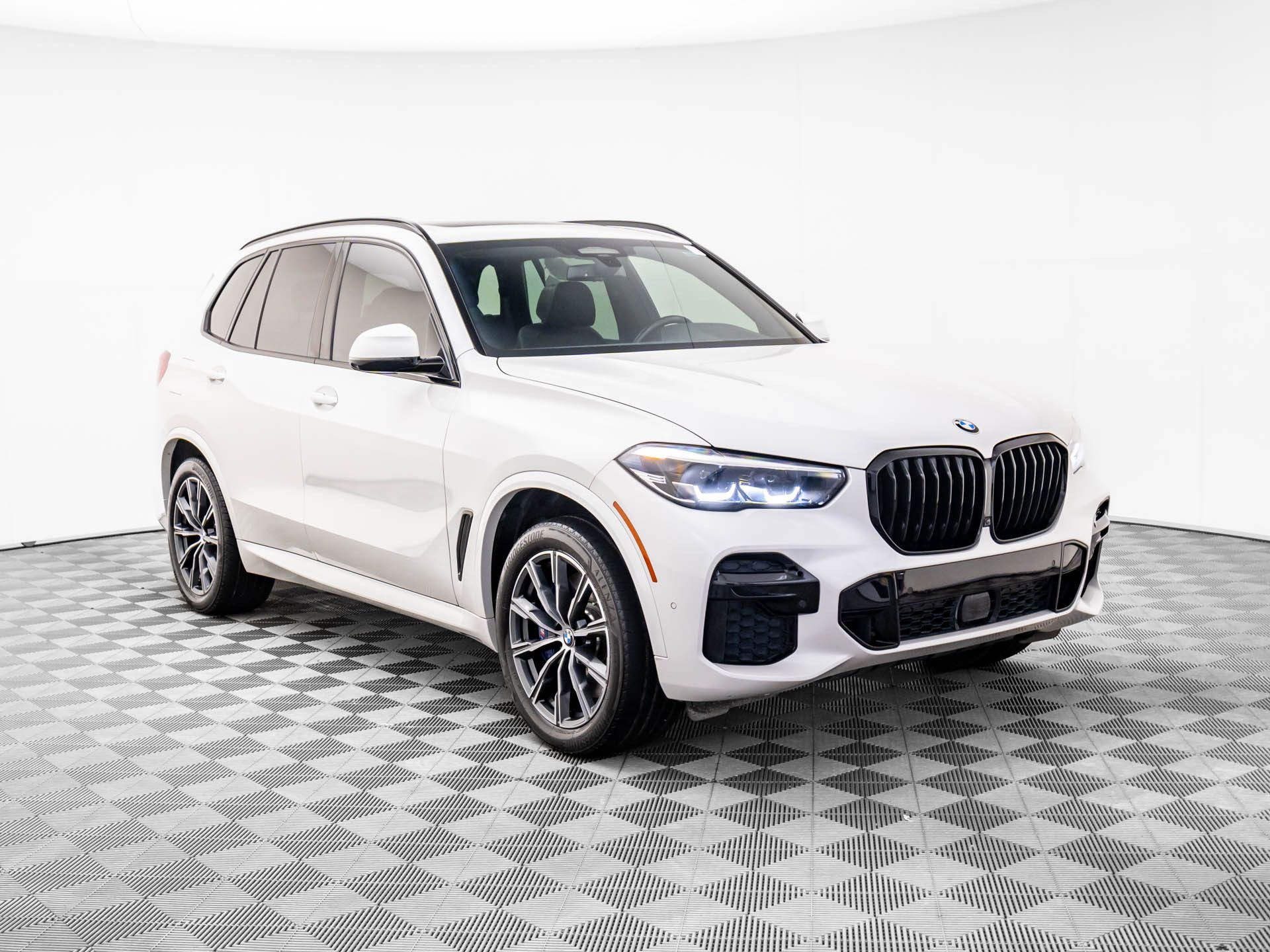 2022 Bmw X5 M50i photo 6