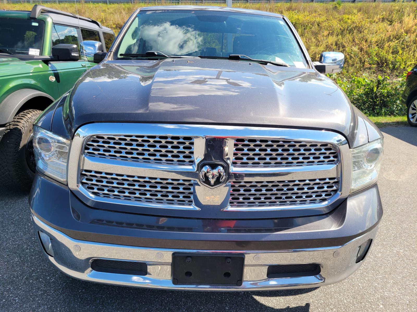 2017 Ram 1500 Laramie photo 2