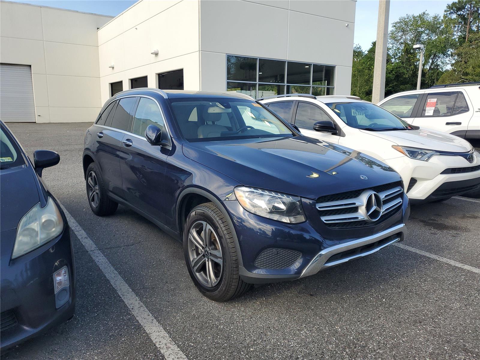 2019 Mercedes Benz GLC 300 4MATIC photo 4