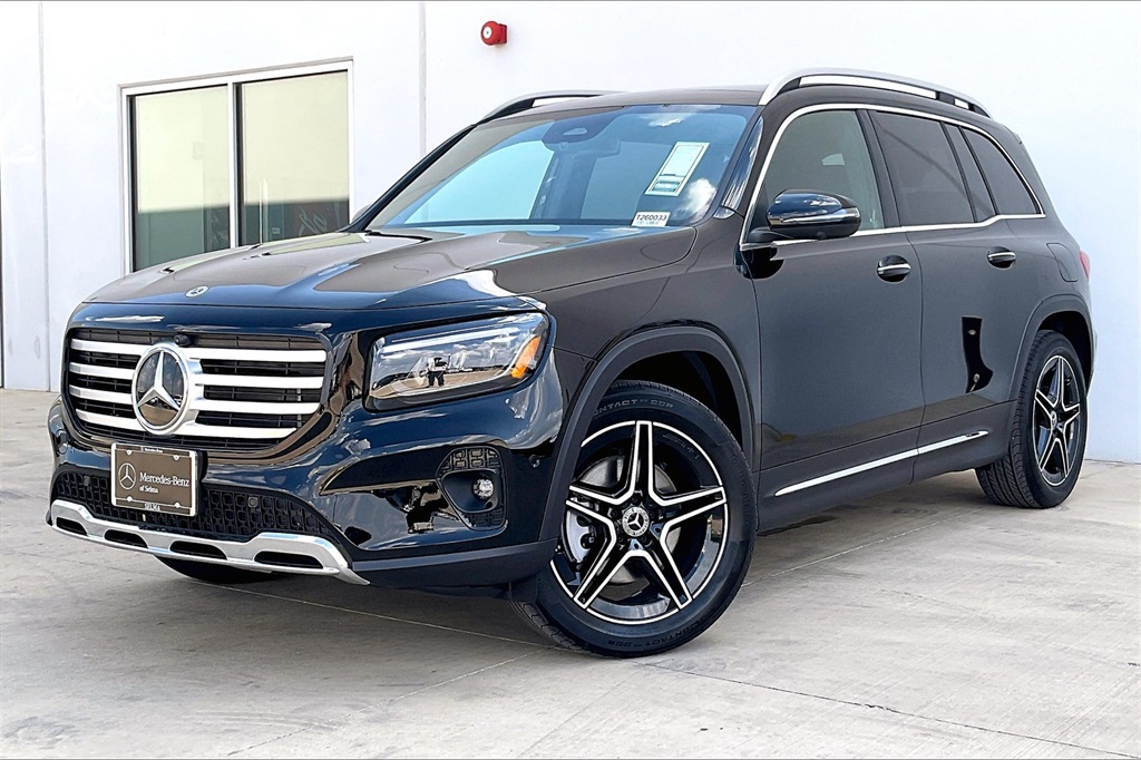 2026 Mercedes Benz GLB 250 4MATIC photo 2