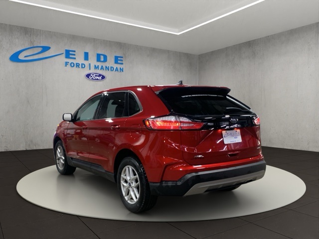 2022 Ford Edge SEL photo 4