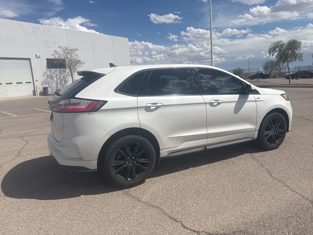 2023 Ford Edge ST photo 7