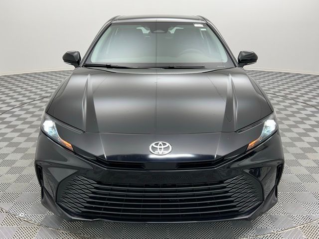 2025 Toyota Camry LE photo 2