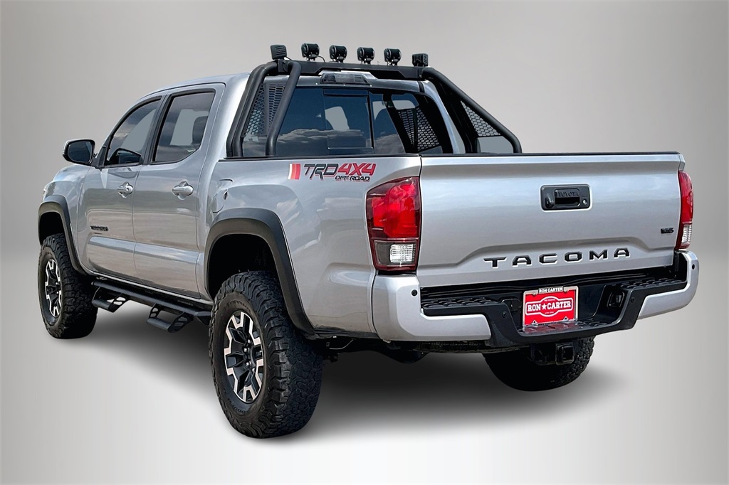 2019 Toyota Tacoma TRD Off-Road photo 4