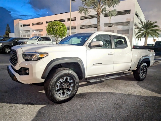 2022 Toyota Tacoma TRD Off-Road photo 4