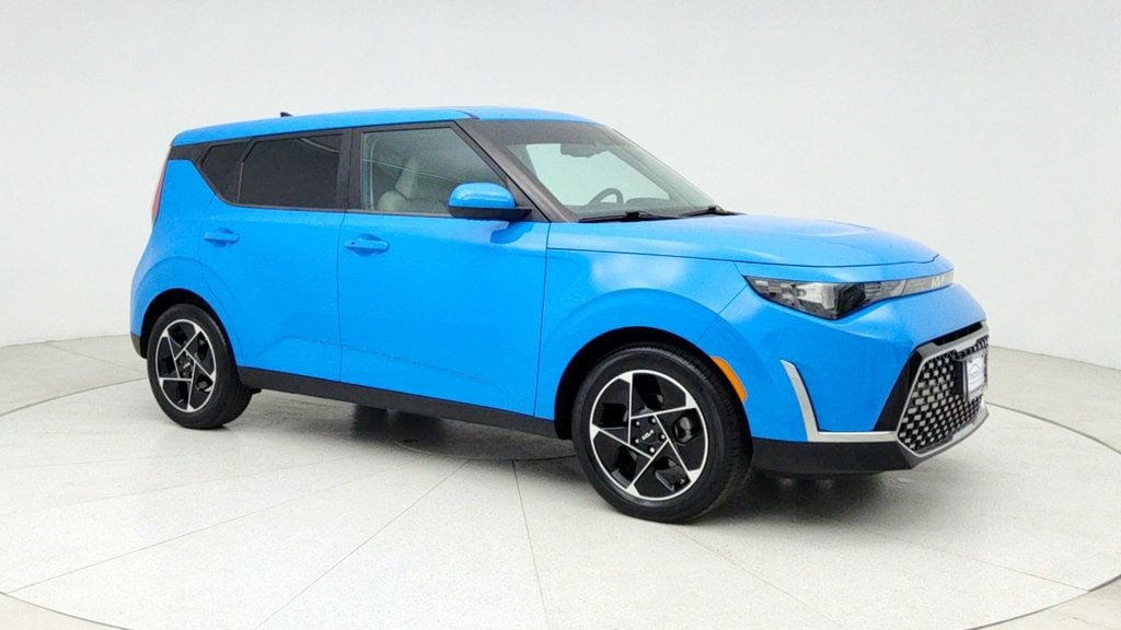 2023 Kia Soul EX photo 7