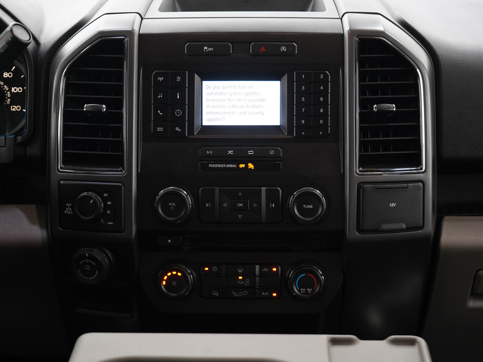 2018 Ford F-150 XLT photo 14