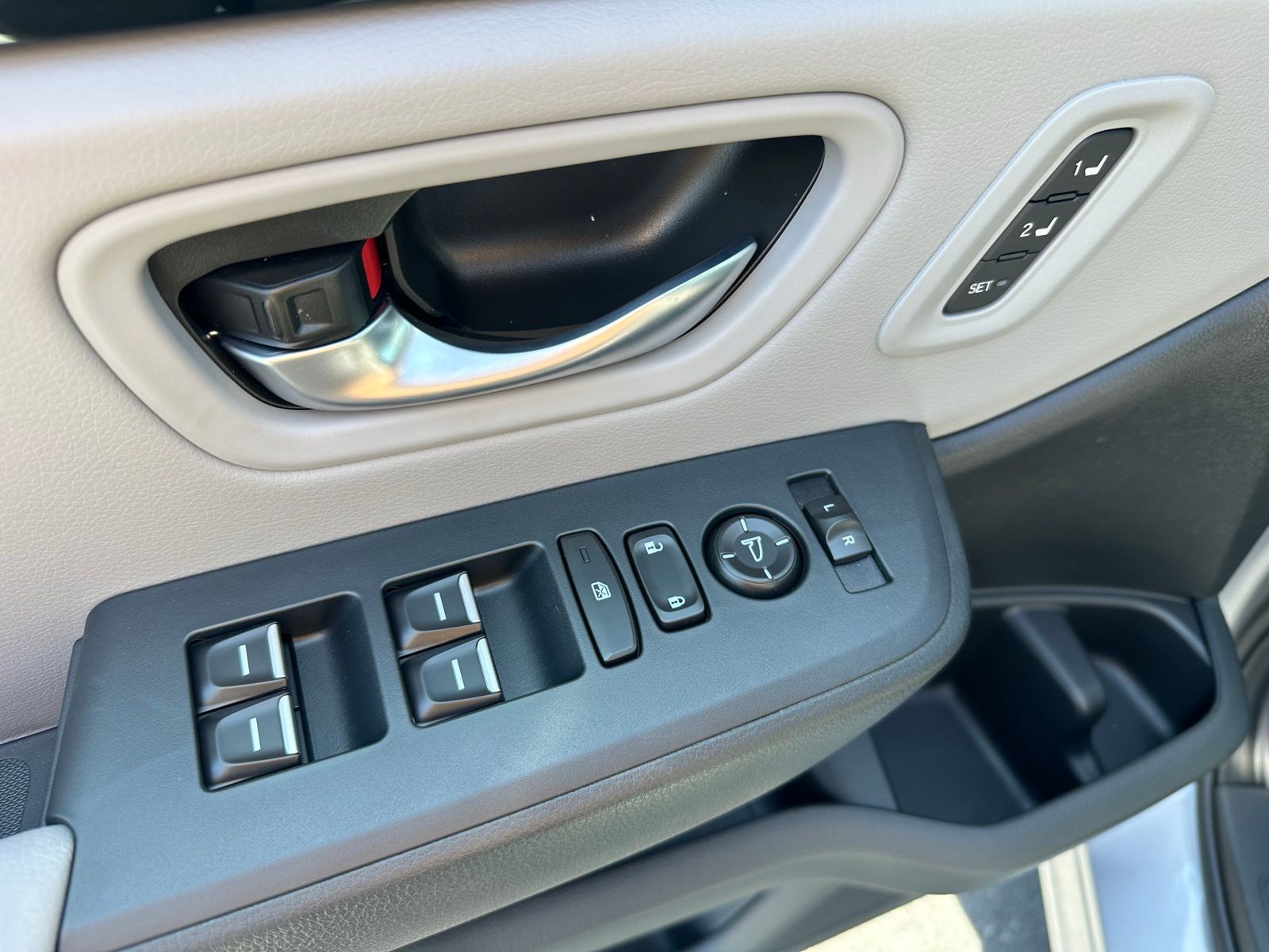 2025 Honda Pilot Touring photo 9