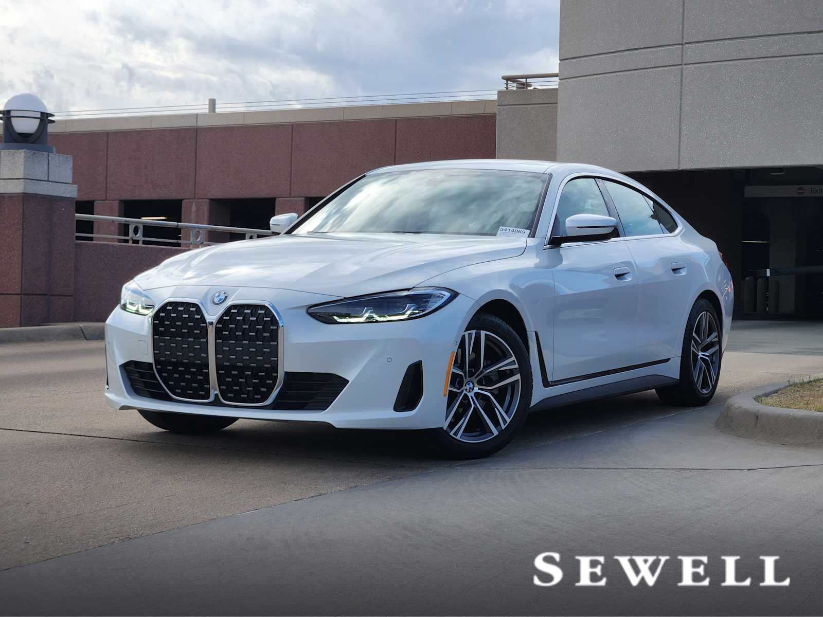 2024 BMW 4 Series 430's photo