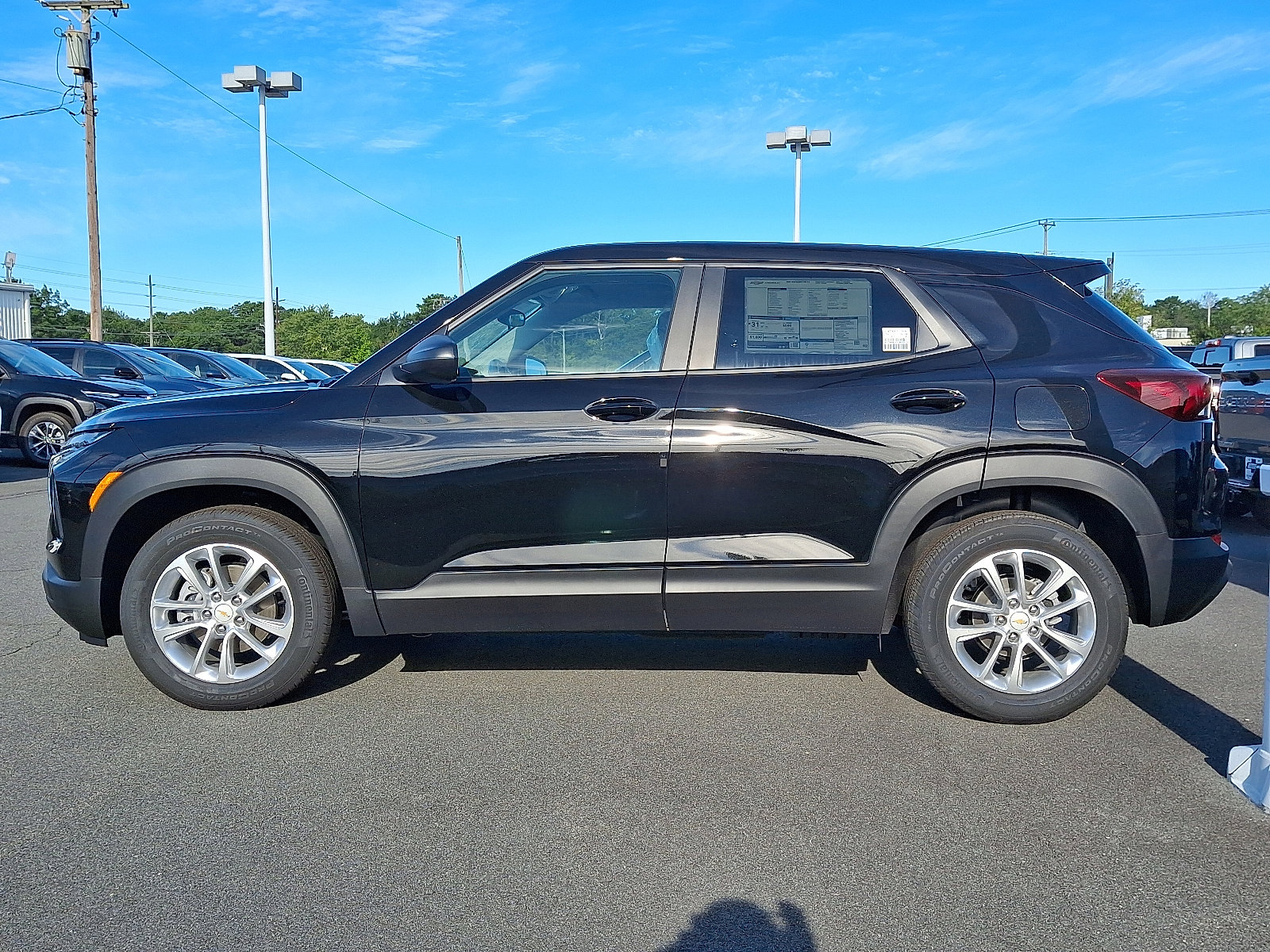 2026 Chevrolet Trailblazer LS photo 2