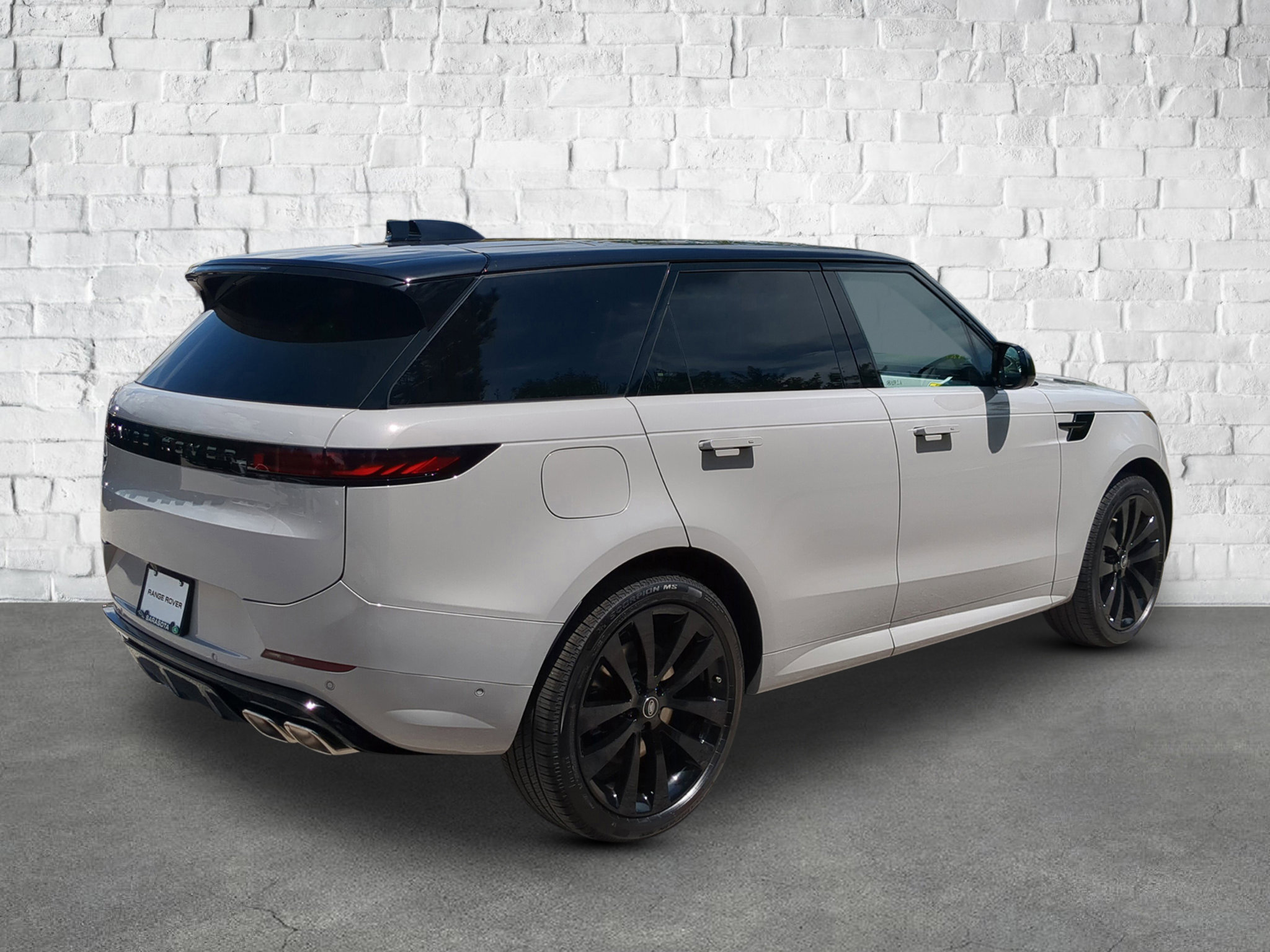 2025 Land Rover Range Rover Sport SE photo 4