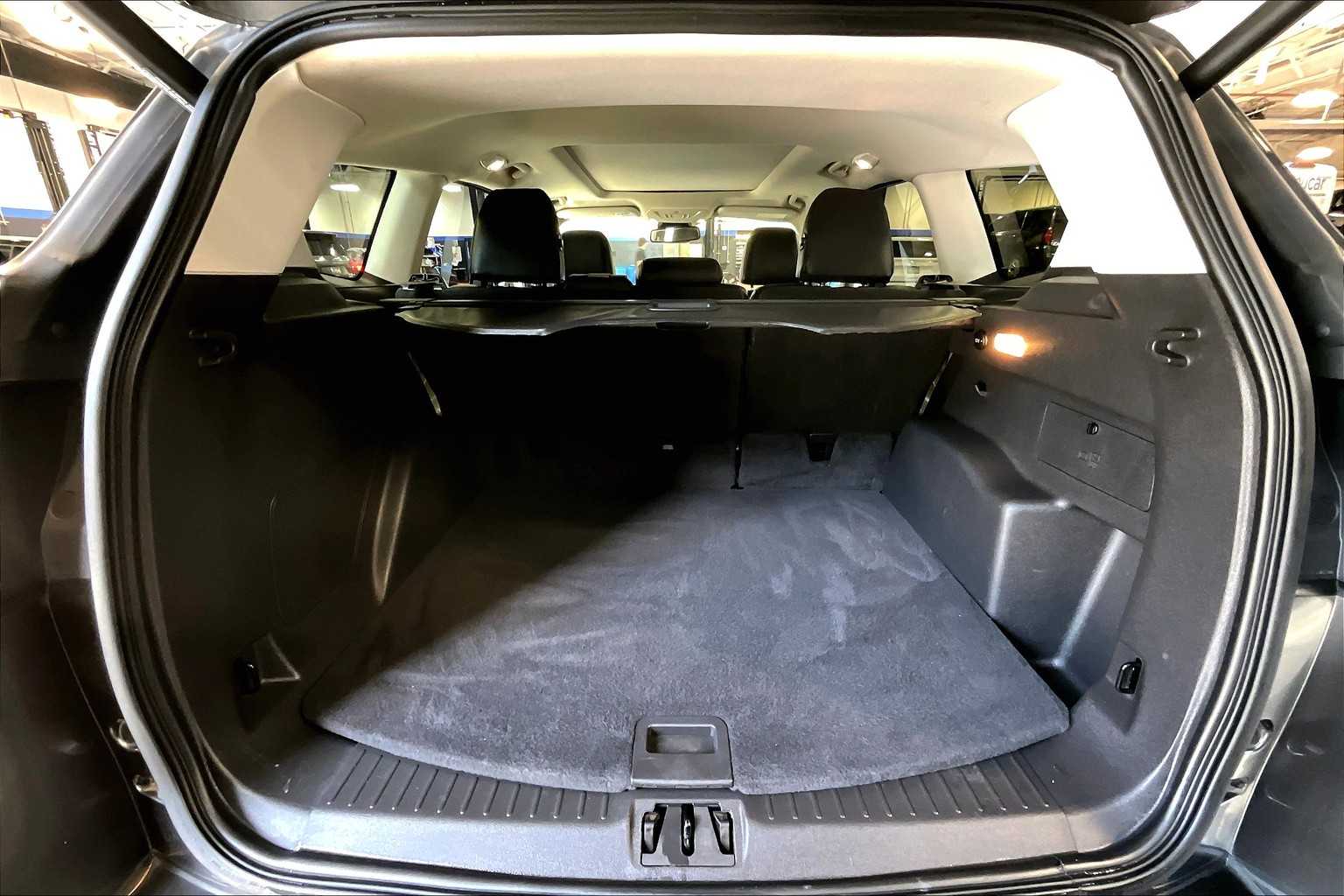 2017 Ford Escape Titanium photo 16