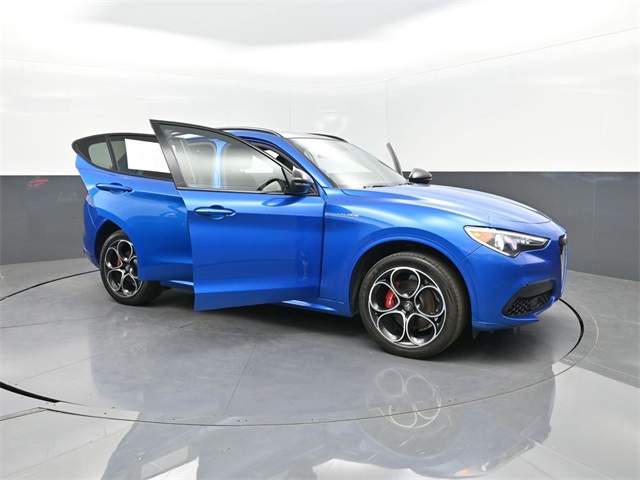 2022 Alfa Romeo Stelvio Ti Sport photo 38