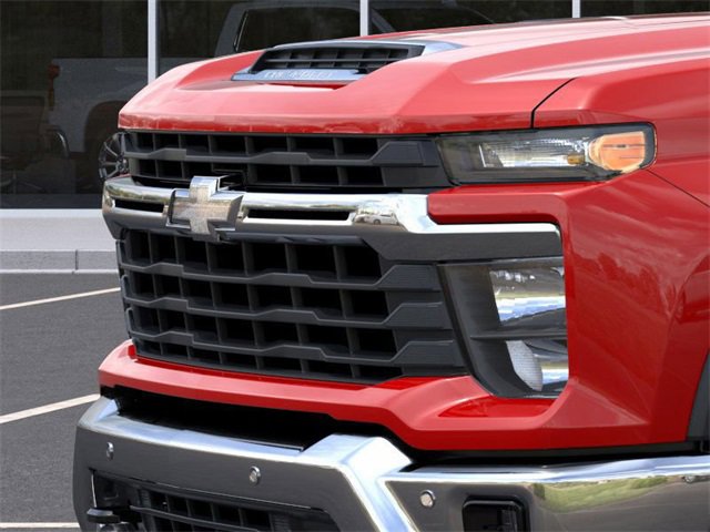 2025 Chevrolet Silverado LT photo 13