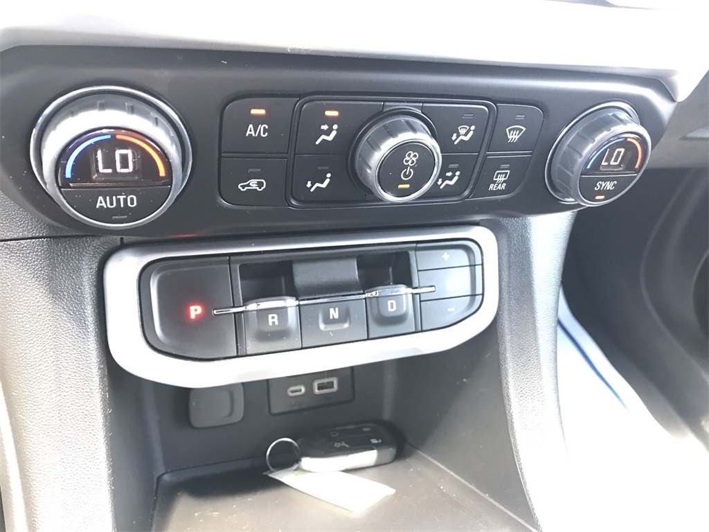 2023 Gmc Acadia SLT photo 19