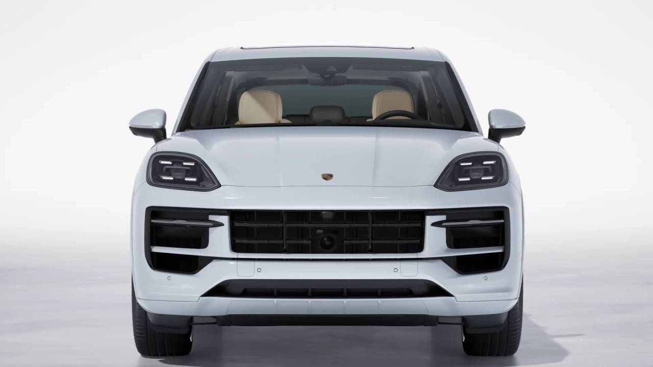 2026 Porsche Cayenne S E-Hybrid photo 9