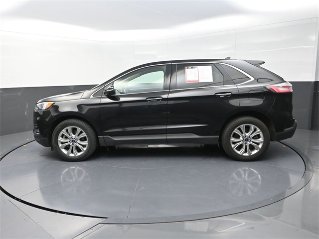 2022 Ford Edge Titanium photo 4