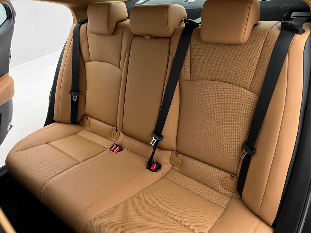2022 Lexus ES 350 photo 18