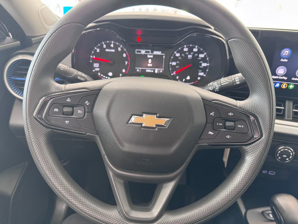 2025 Chevrolet Trax LS photo 10