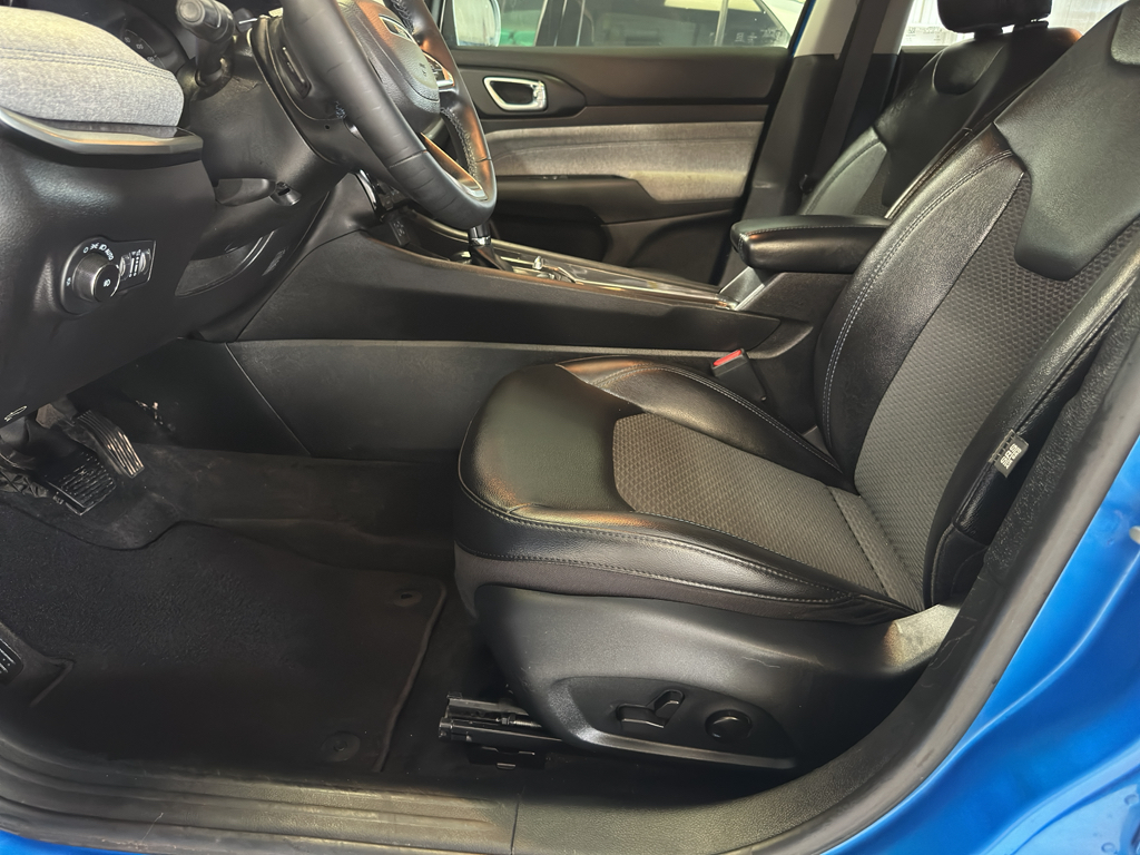 2022 Jeep Compass Latitude photo 10