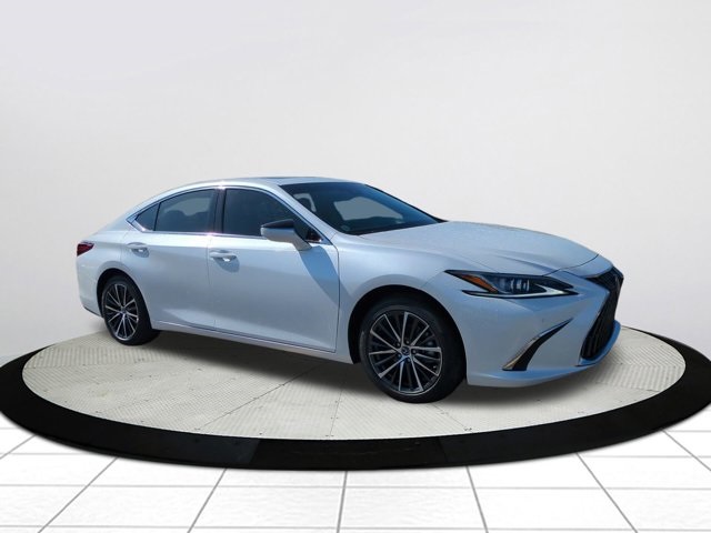 2025 Lexus ES 350's photo