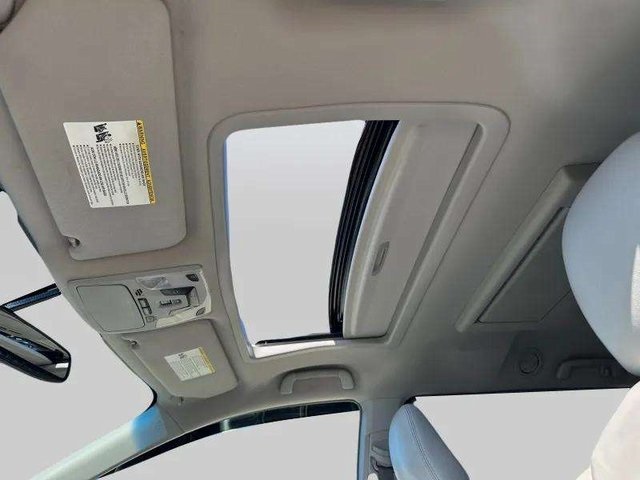 2011 Toyota Sienna Limited photo 30