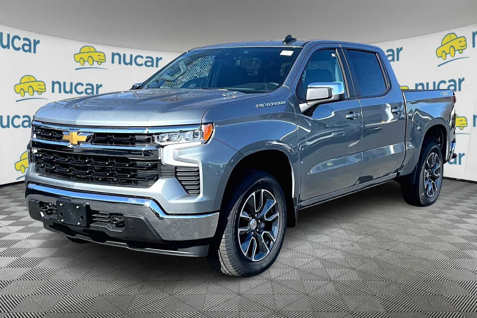 2025 Chevrolet Silverado 1500 LT photo 3