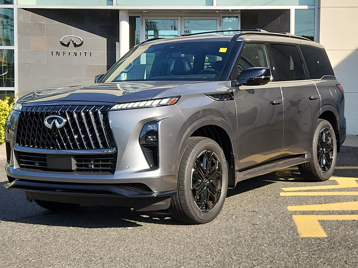 2026 INFINITI QX80 Sport's photo