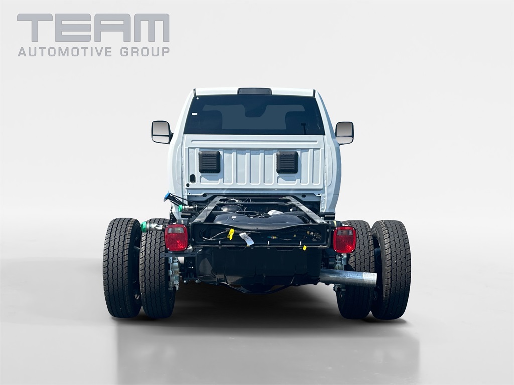 2025 Ram 5500 Tradesman photo 4