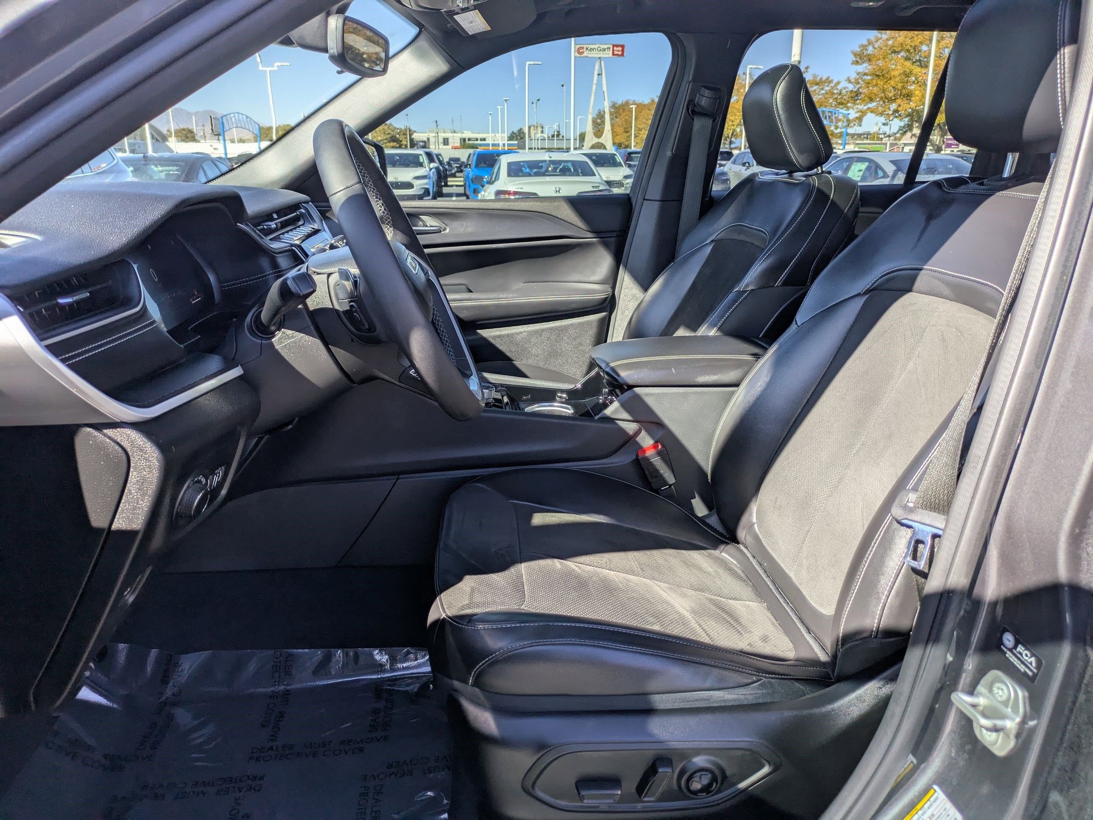 2023 Jeep Grand Cherokee Altitude photo 21