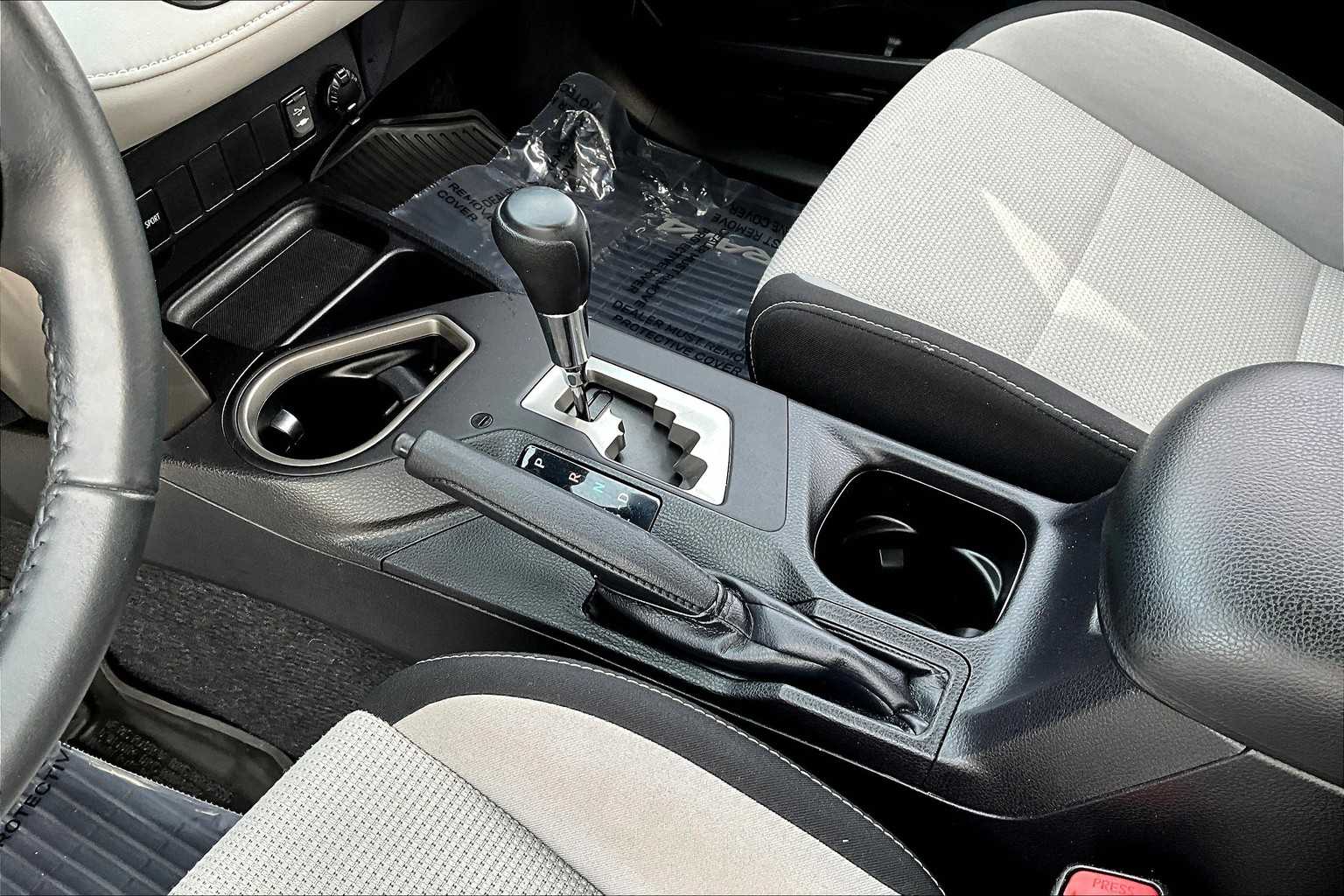 2018 Toyota RAV4 XLE photo 15