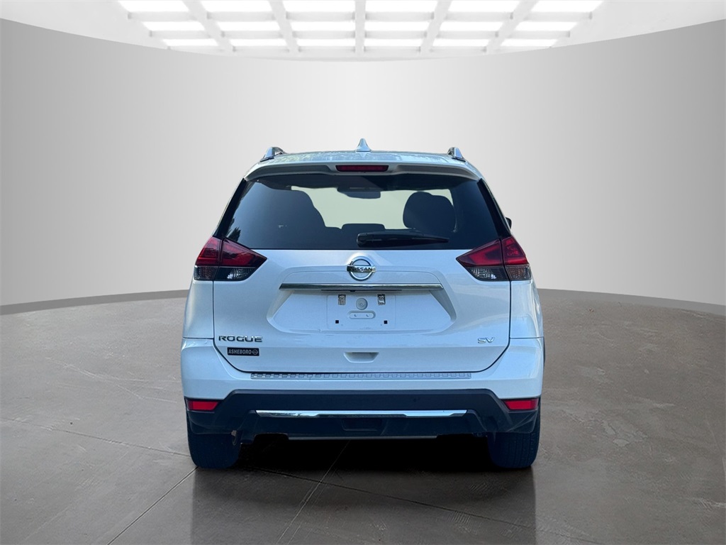 2018 Nissan Rogue SV photo 5