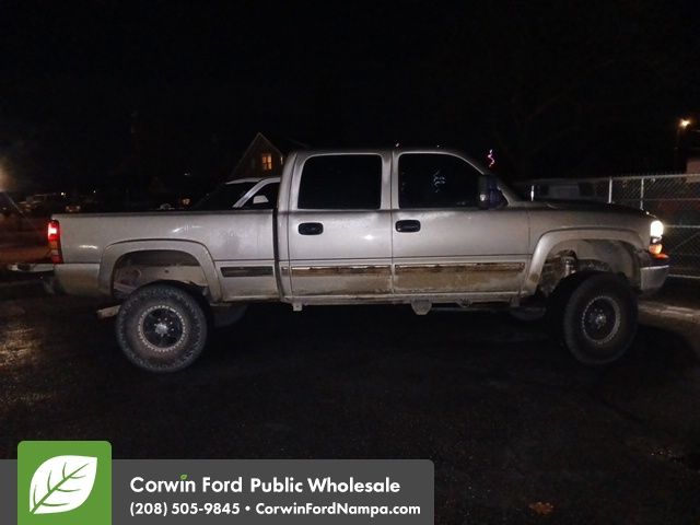 2001 Chevrolet Silverado LS's photo