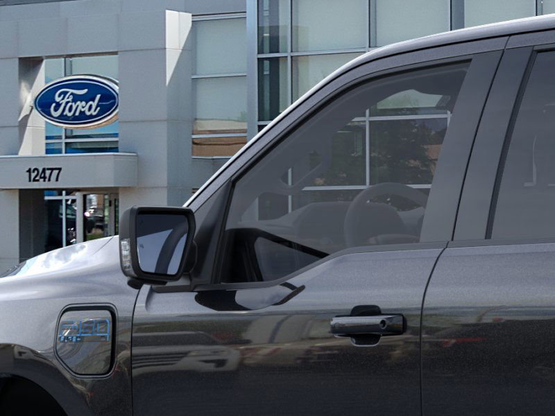 2025 Ford F-150 Lightning photo 19