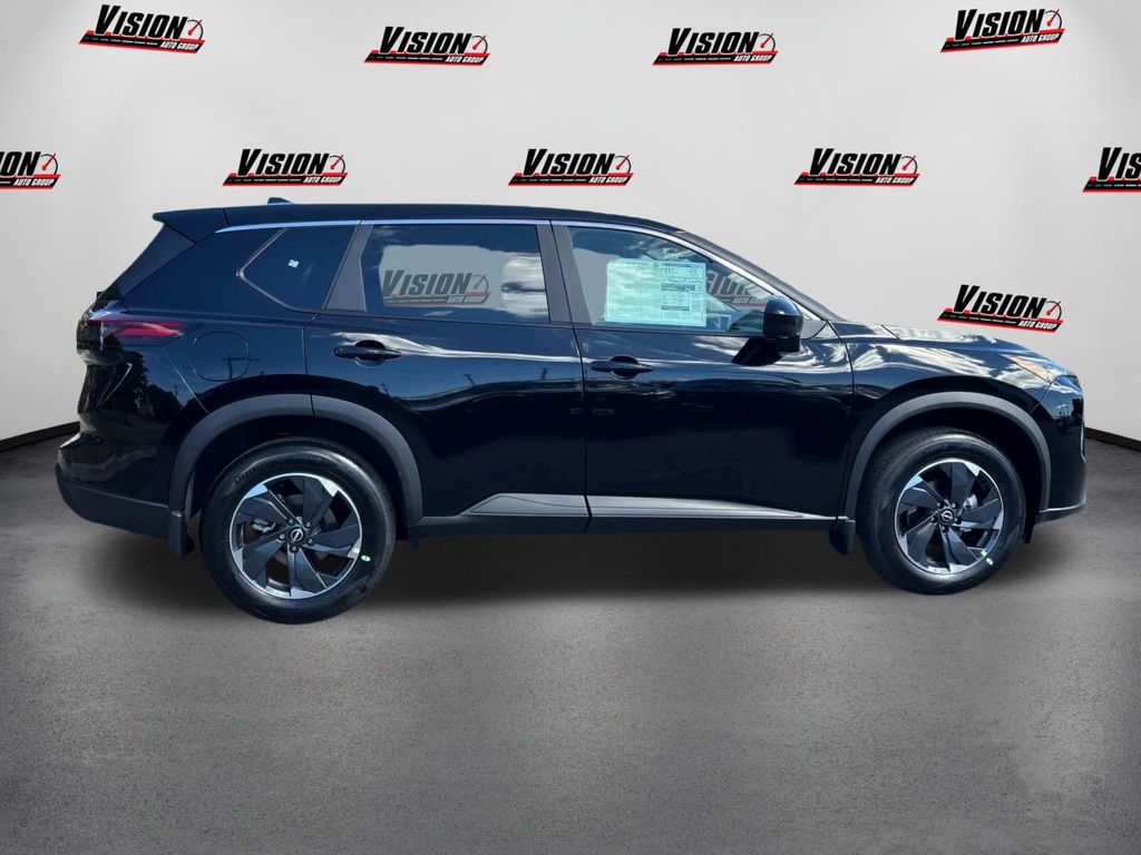 2026 Nissan Rogue SV photo 4
