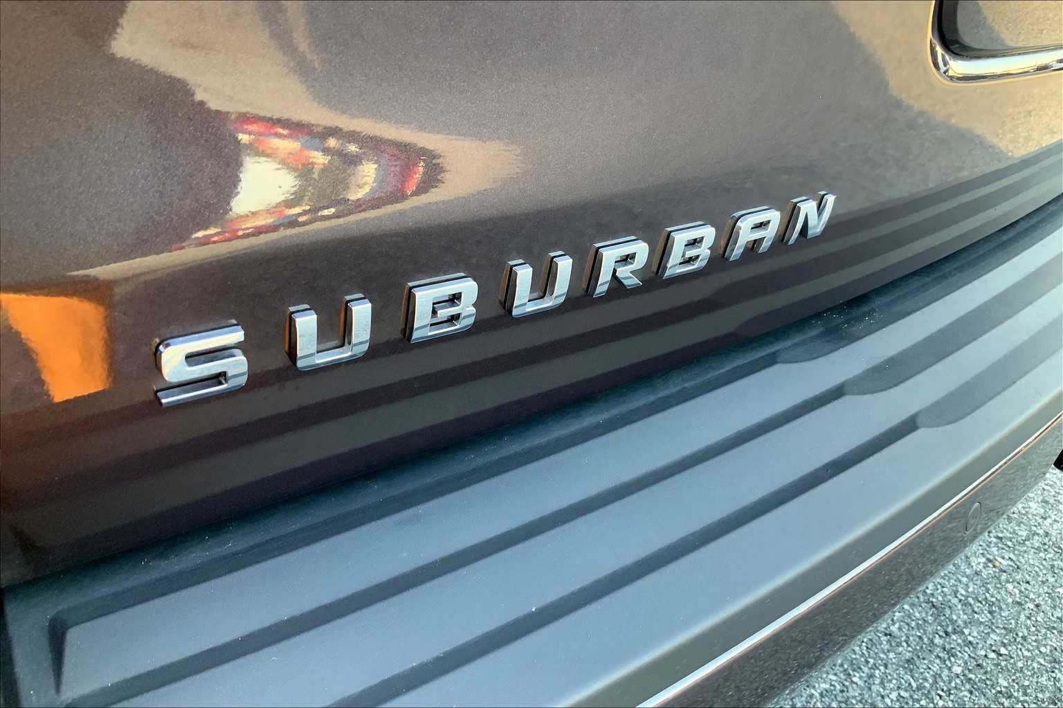 2015 Chevrolet Suburban LT photo 9