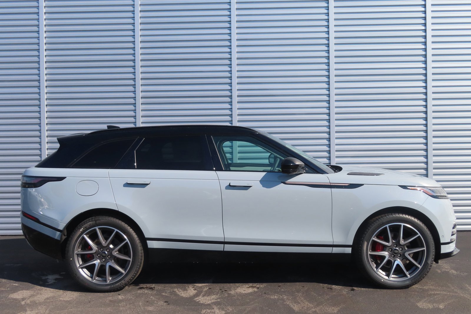 2025 Land Rover Range Rover Velar SE photo 14