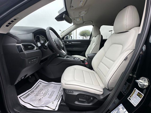 2025 Mazda CX-5 2.5 S Preferred photo 24