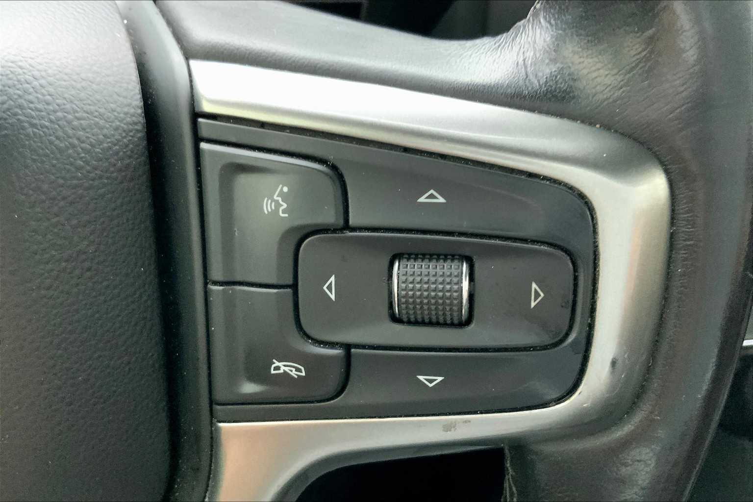 2019 Chevrolet Silverado 1500 LT photo 19
