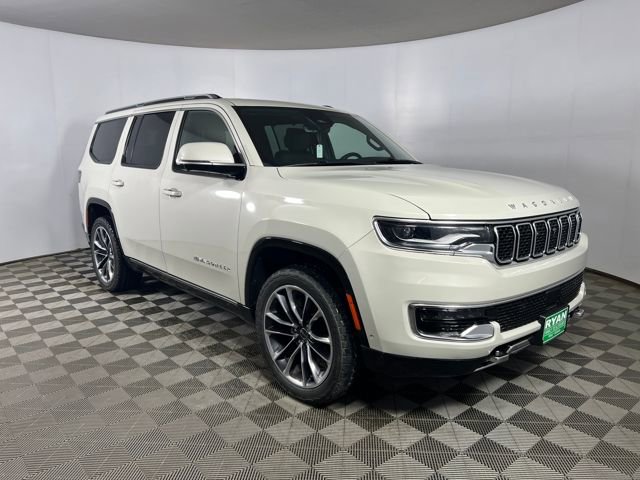 2022 Jeep Wagoneer Series III's photo