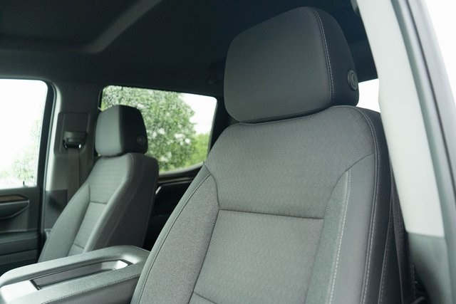 2024 Chevrolet Silverado 1500 LT photo 19