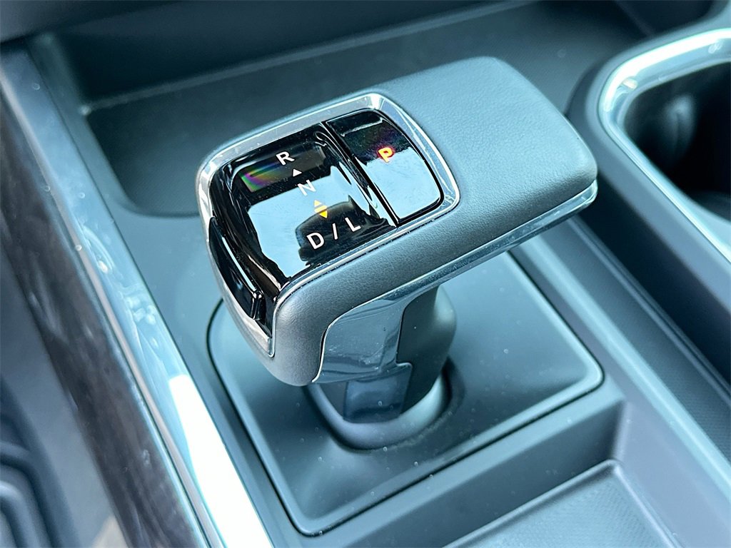2025 Chevrolet Silverado 1500 LTZ photo 11