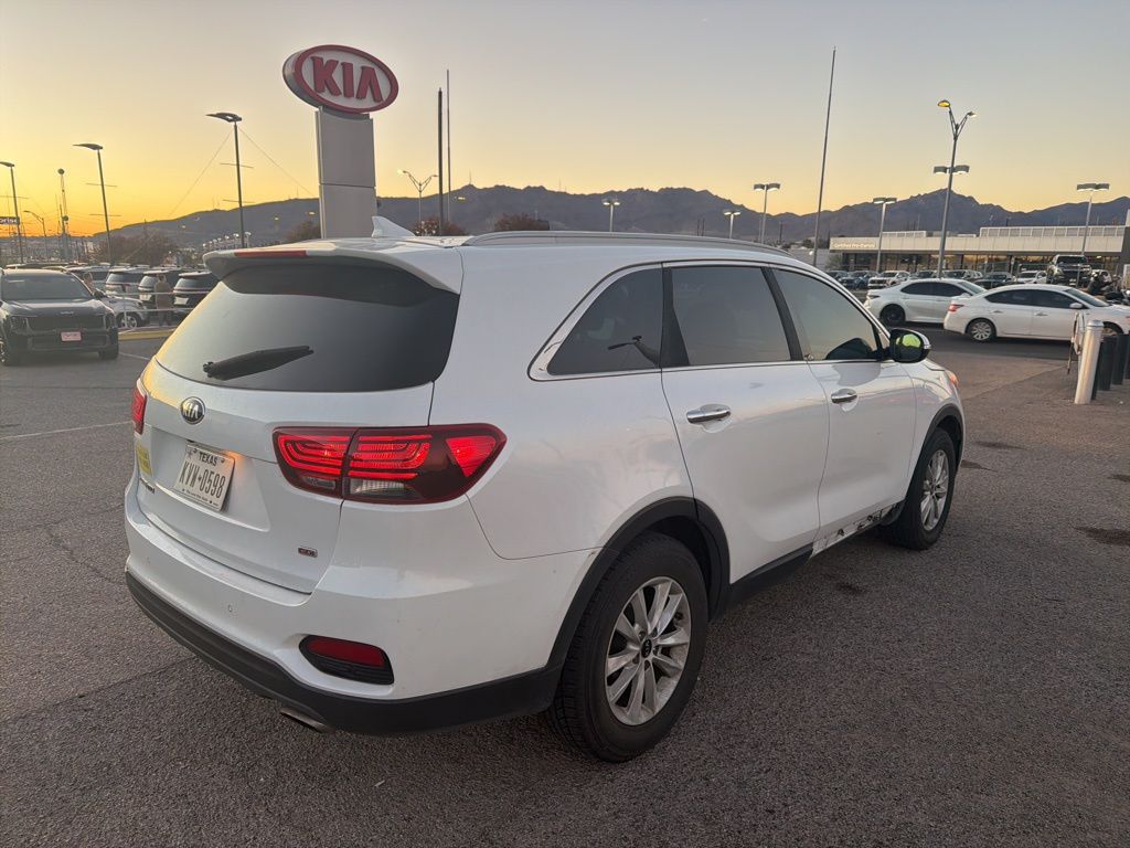 2019 Kia Sorento LX photo 3