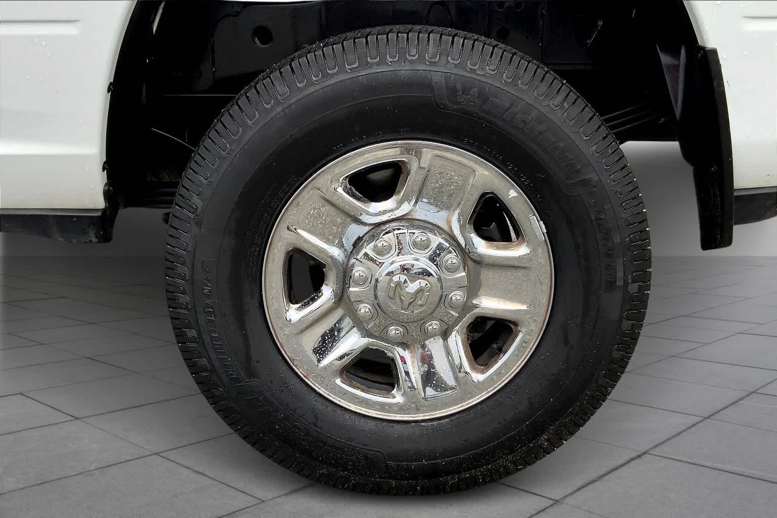 2022 Ram 3500 Big Horn photo 9
