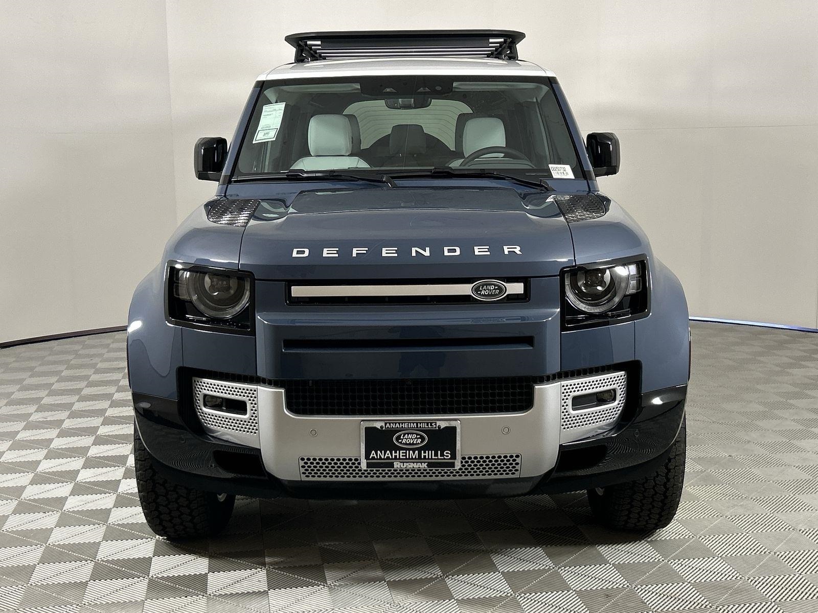 2025 Land Rover Defender 110 S photo 8